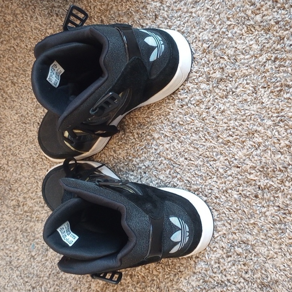 Addidas high tops - Picture 2 of 5